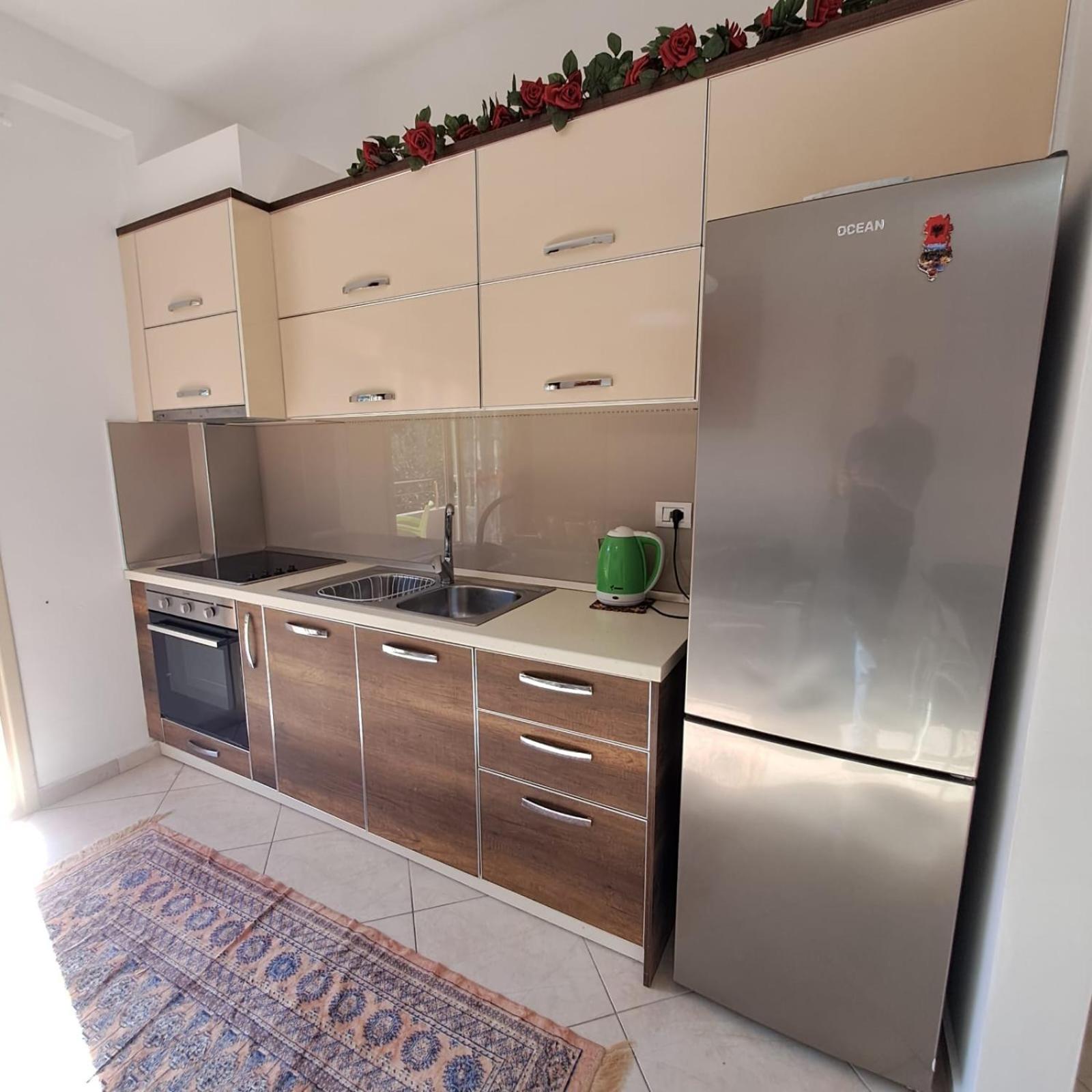 Flowers & Green 2 Bedrooms Apartment & Box Garage Vlorë Exteriér fotografie