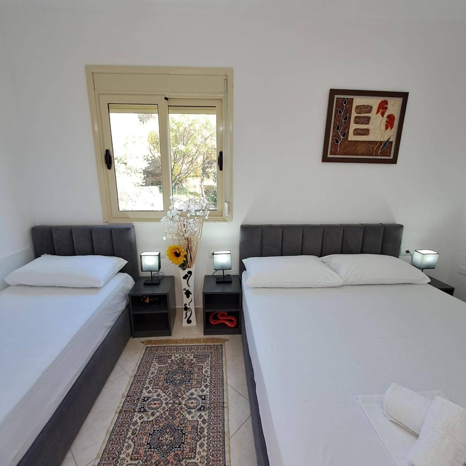 Flowers & Green 2 Bedrooms Apartment & Box Garage Vlorë Exteriér fotografie