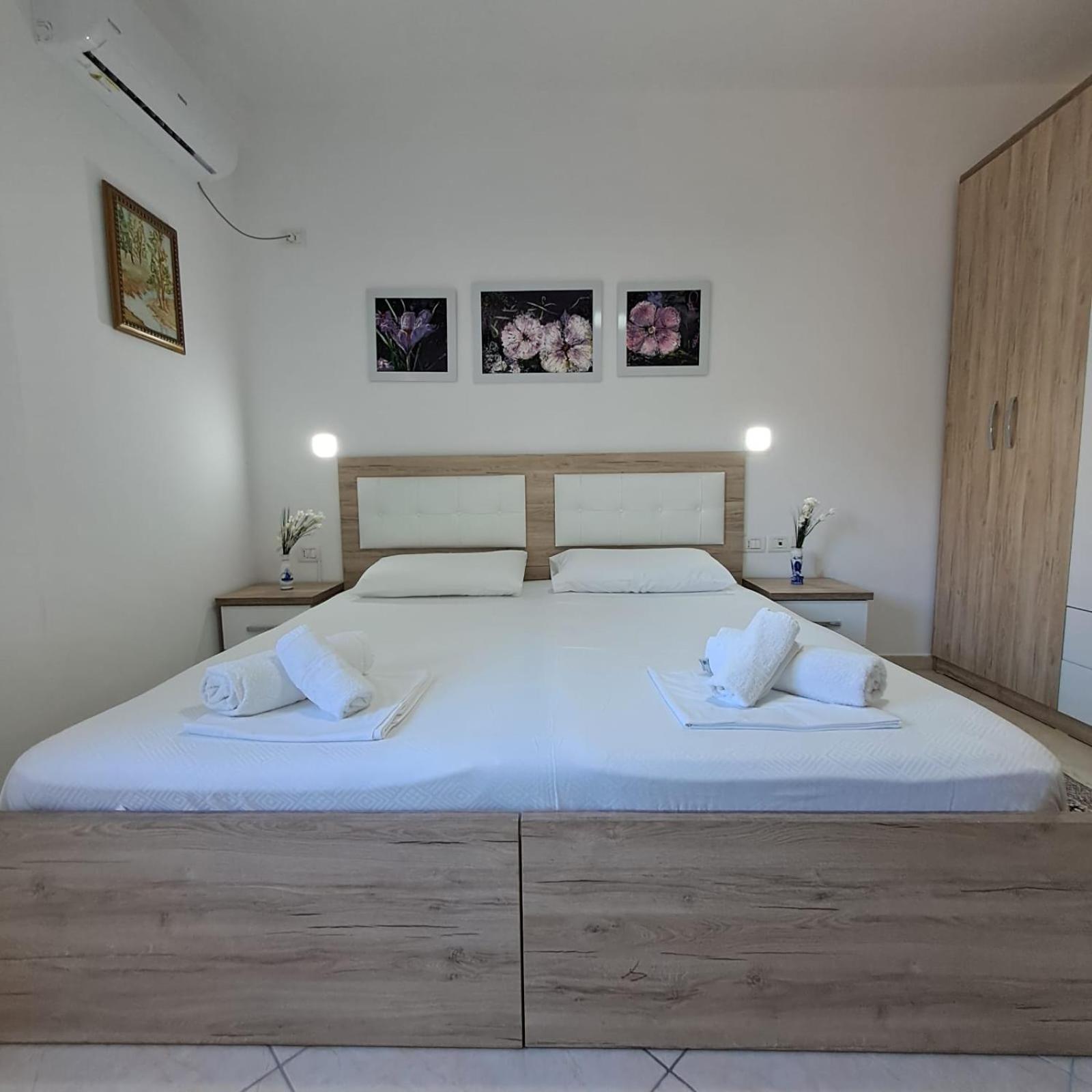Flowers & Green 2 Bedrooms Apartment & Box Garage Vlorë Exteriér fotografie